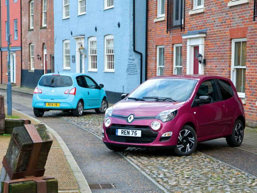  Renault Twingo 2012 года  (UK) (фото 2 из 13)